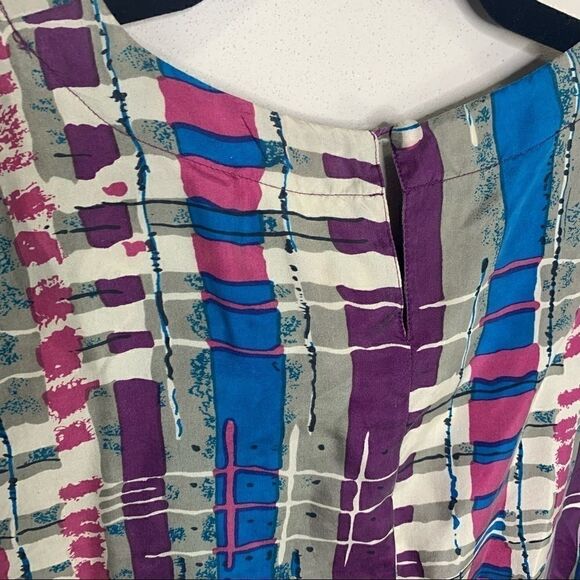 Vintage Sophisticates 100% silk top by Martin - Picture 6 of 8